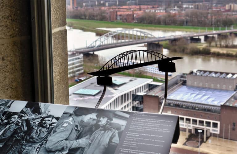 Een Brug te Ver - Eusebius Arnhem