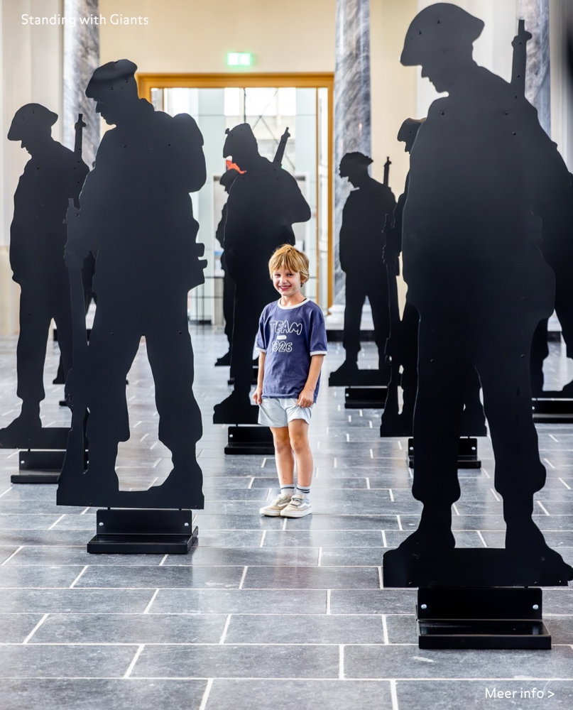 In de Eusebiuskerk zijn tientallen levensgrote, handgemaakte stalen silhouetten te zien als onderdee&hellip;
